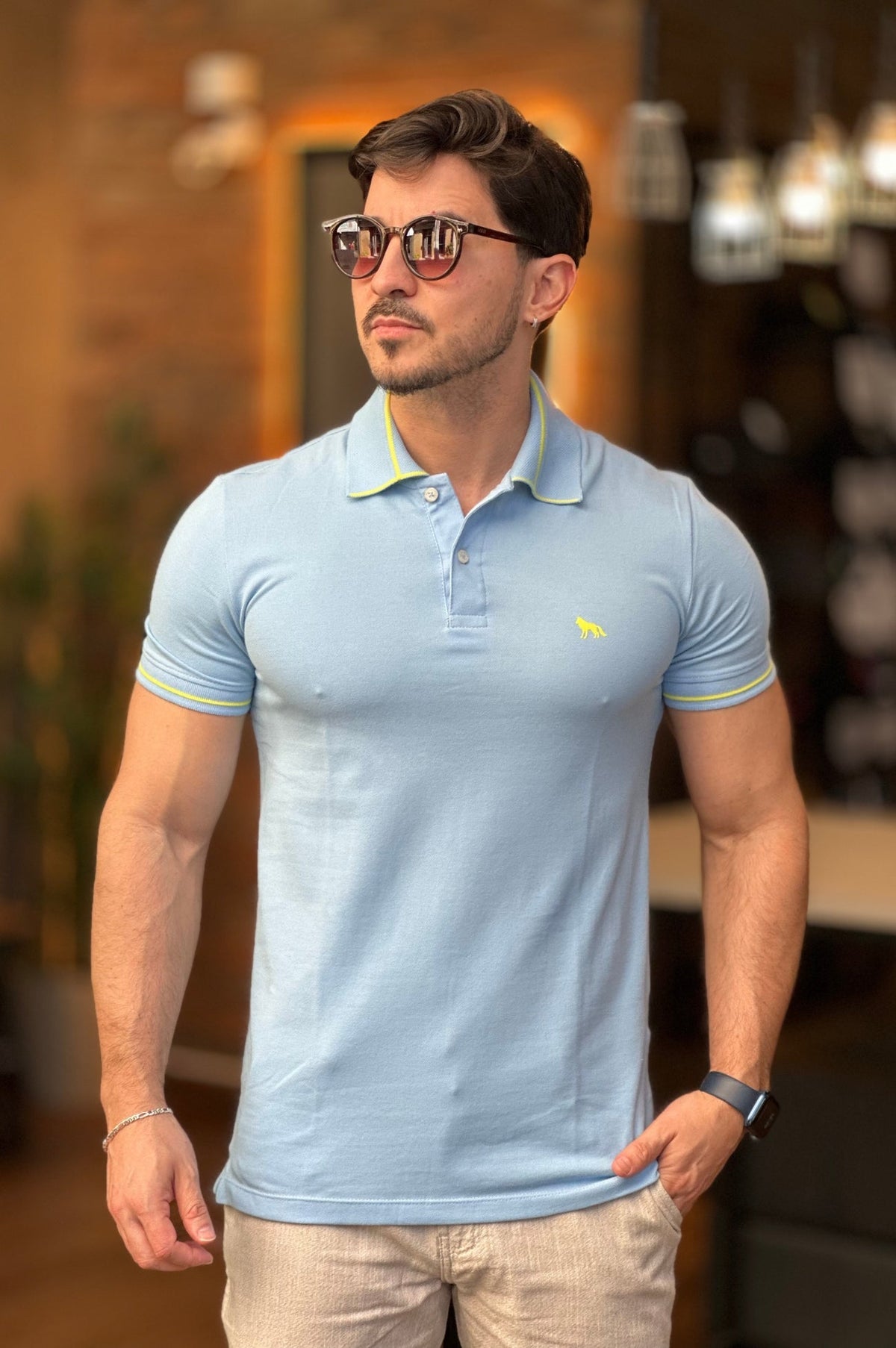 Polo Azul Claro Acostamento