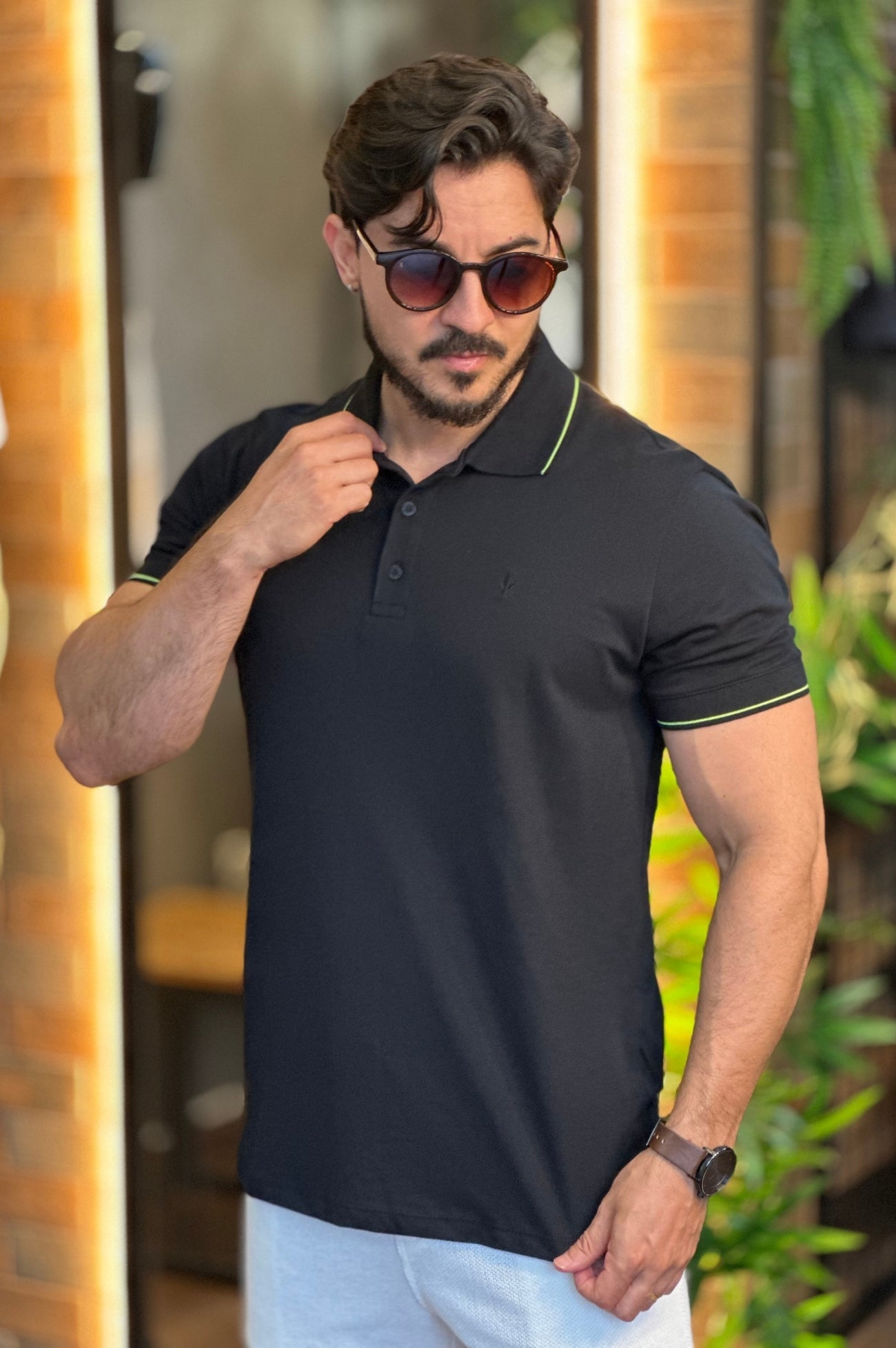 Polo Preta Detalhe Neon DLZ