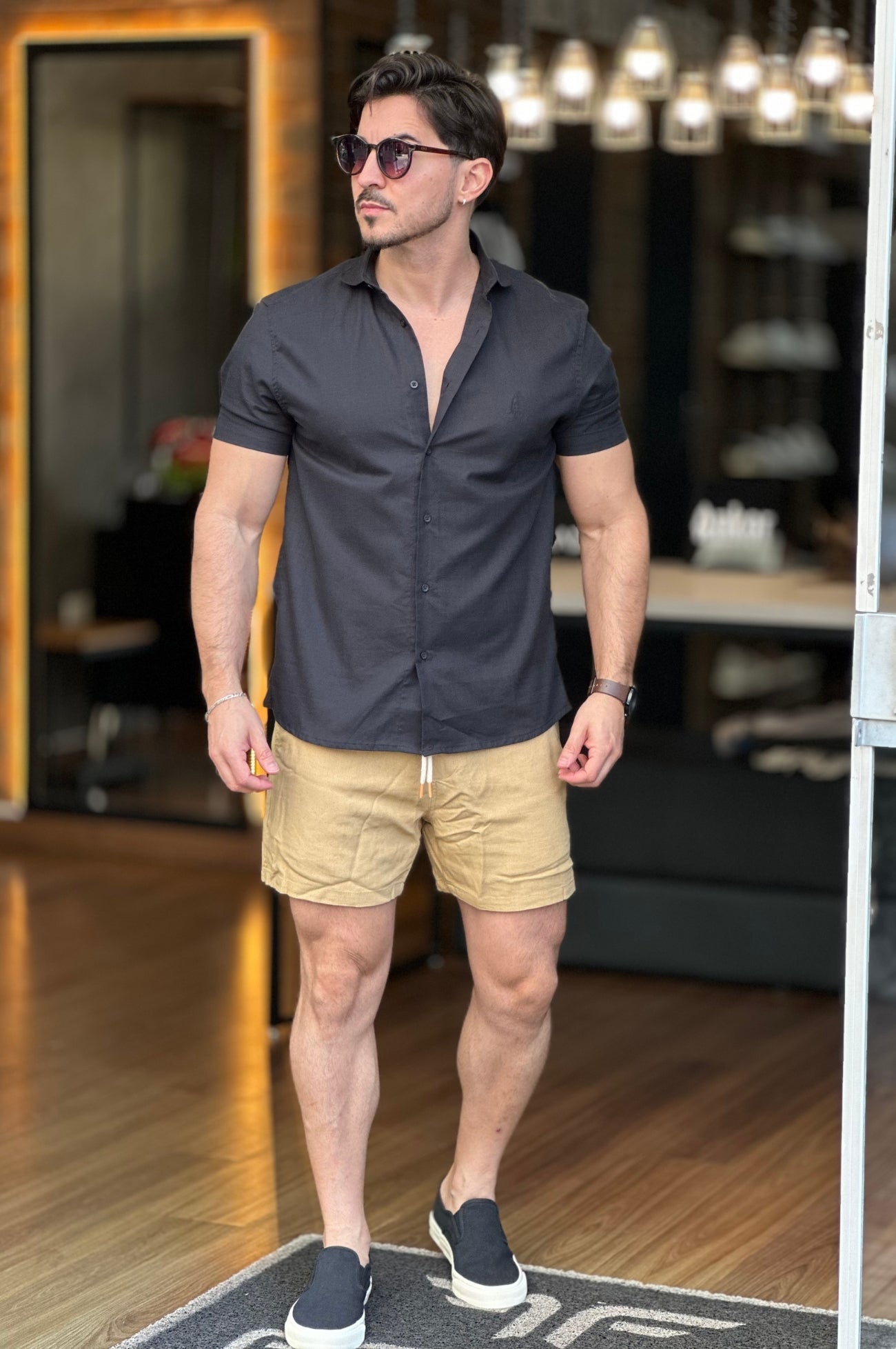 Camisa Manga Curta Preta Serafine