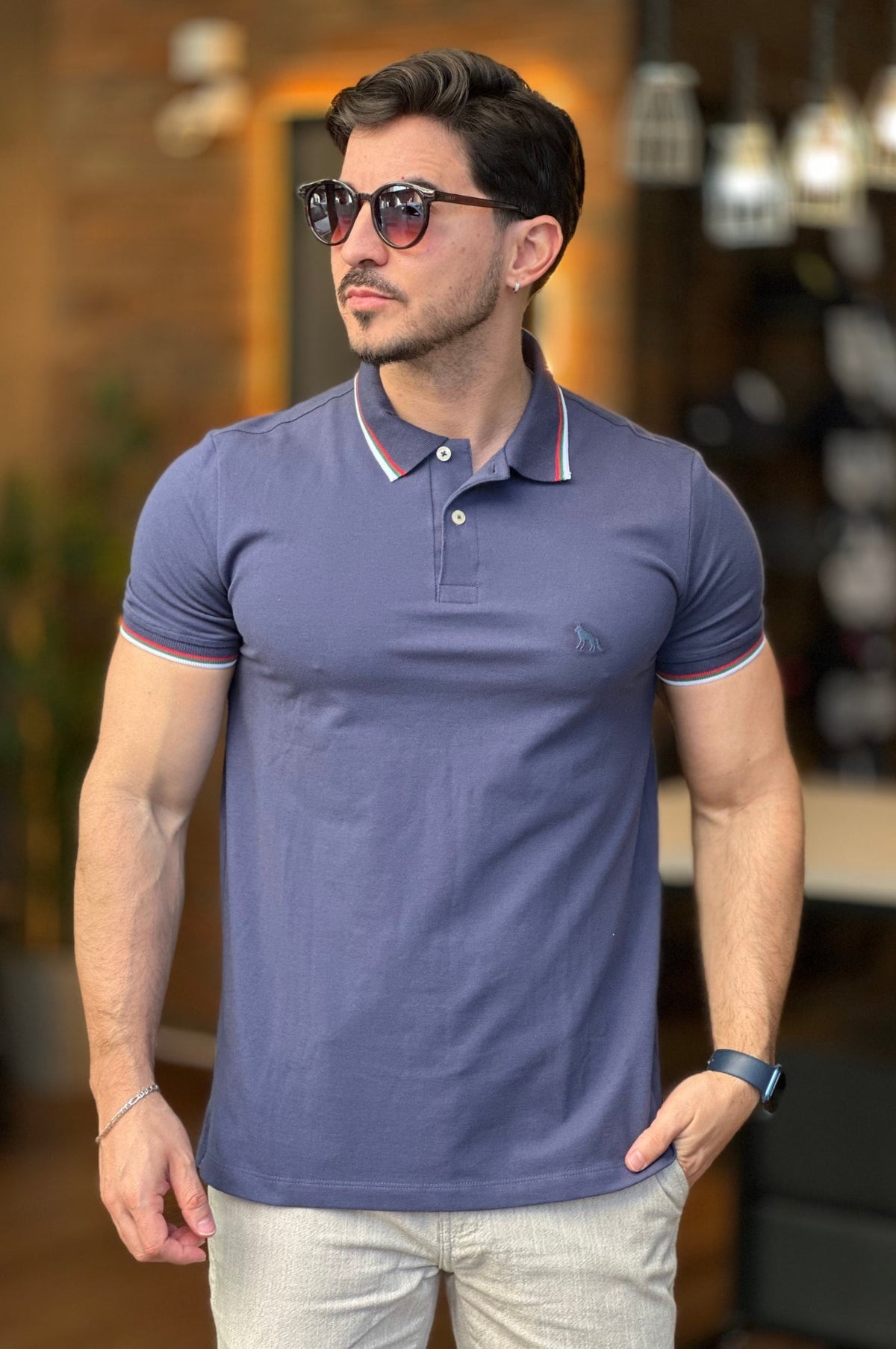 Polo Azul Marinho Acostamento