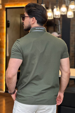 Polo Verde Militar com Zíper Acostamento